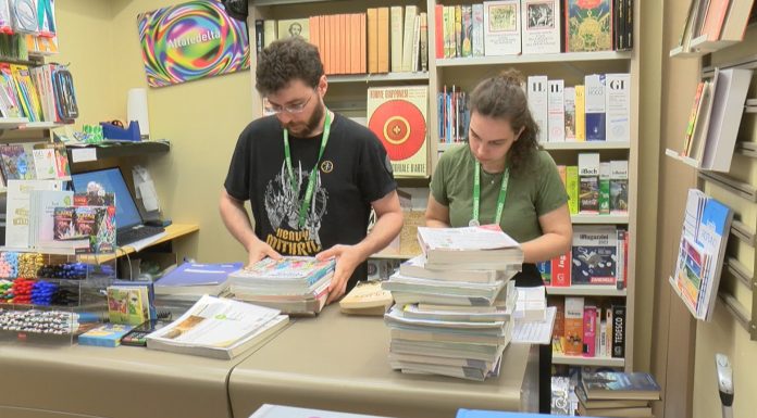 COSTO DEI LIBRI, UN SALASSO PER I MODENESI CHE TENTANO DI RISPARMIARE