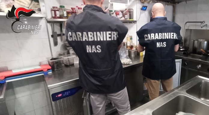 SPORCIZIA E ALIMENTI NON TRACCIATI: 3000 EURO DI SANZIONE PER UN RISTORANTE
