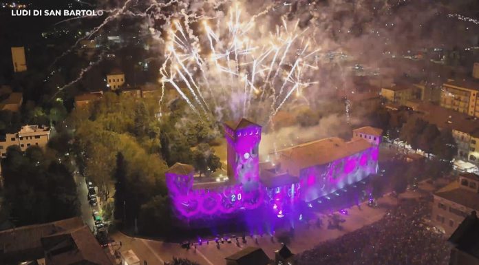 LUDI DI SAN BARTOLOMEO, GRAN FINALE CON L’INCENDIO DEL CASTELLO