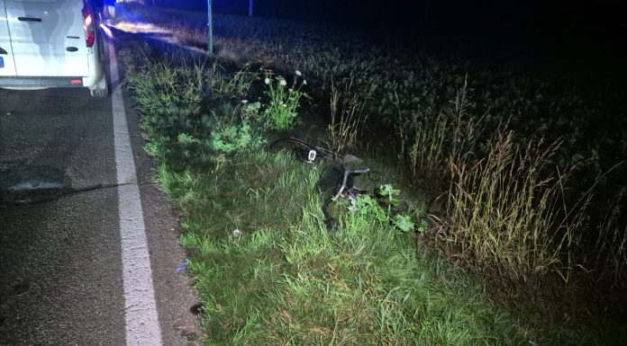 TRAVOLTA DA UN FURGONE IN STRADA SCARTAZZA, GRAVISSIMA UNA CICLISTA