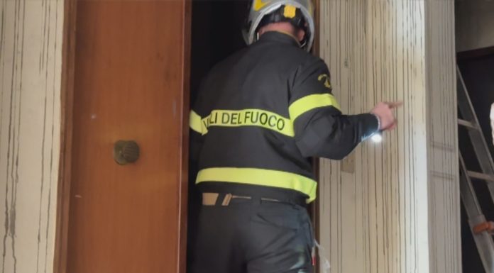 INCENDIO IN CONDOMINIO, MIGLIORANO LE CONDIZIONI DELLA ZIA E DEL NIPOTE USTIONATI