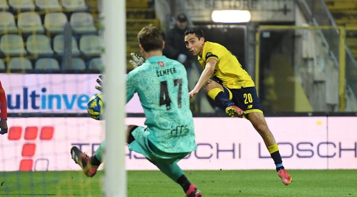 MODENA-PISA 1-0: SEGNA CASO, VITTORIA DI “CORTO MUSO” E I GIALLI DECOLLANO