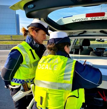 CONTROLLI DELLA POLIZIA LOCALE: AUTO SEQUESTRATA E MULTA DA OLTRE 7000 EURO