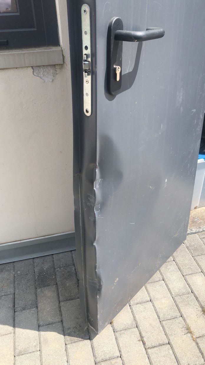 cd44d0f8-b276-4401-b3c3-153a770a4ff6