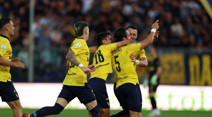 MODENA CALCIO, 2-1 AL PESCARA, GIALLI IN VETTA DA SOLI DOPO 23 ANNI