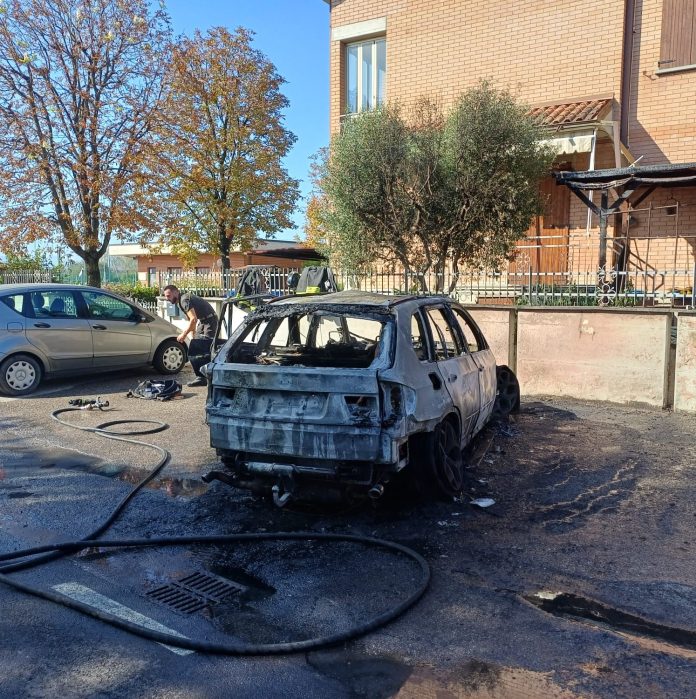 Veicolo in fiamme (1)