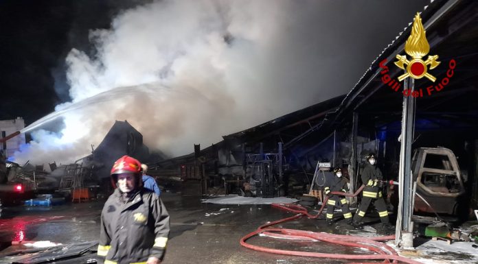VASTO INCENDIO, DISTRUTTA LA NUOVA NEON DI SAN DALMAZIO