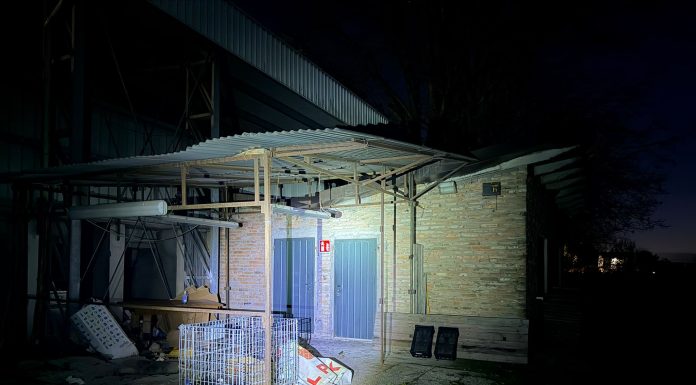 RAVARINO, SGOMBERO IN UNA STRUTTURA COMUNALE