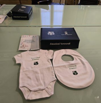 BABY KIT, SASSUOLO ACCOGLIE I NUOVI NATI CON I COLORI NEROVERDI