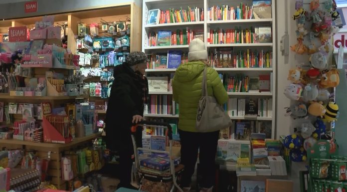 LETTURE DI NATALE, QUEST’ANNO SOTTO L’ ALBERO VINCE IL “THRILLER”