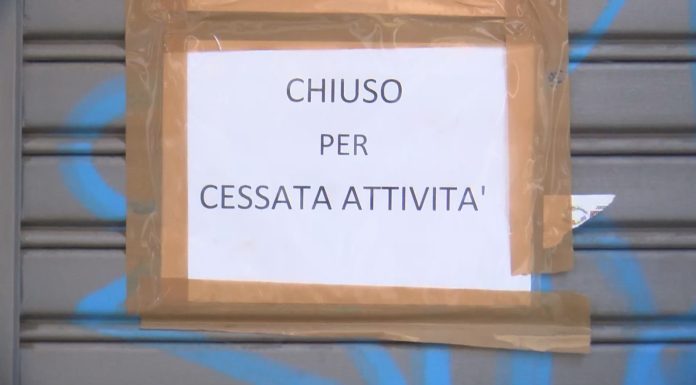 RALLENTA IL COMMERCIO, VENDITE IN CALO E NEGOZI CHE CHIUDONO