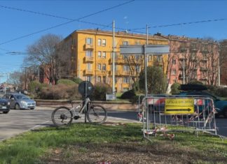 SCONTRO AUTO-BICI, ANCORA GRAVE IL 53ENNE. SABATO UN FLASH MOB