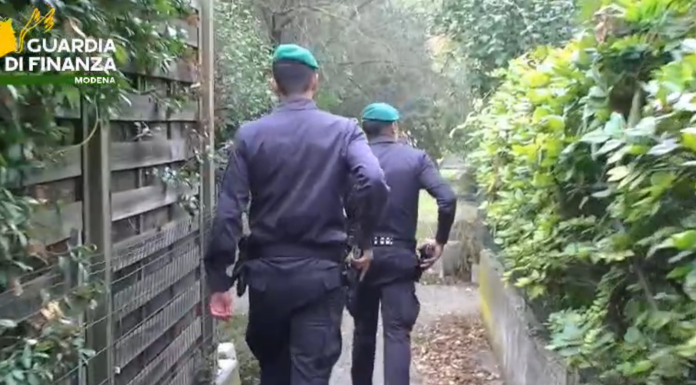 CAPORALATO A MODENA, IN MANETTE UN PAKISTANO: SFRUTTATI OTTO BRACCIANTI