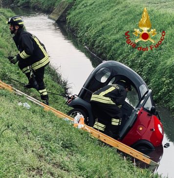 CASTELFRANCO, ANZIANO FINISCE NEL FOSSO CON LO SCOOTER ELETTRICO