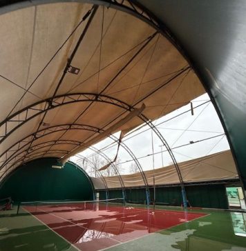 MALTEMPO. IL VENTO SCOPERCHIA IL CAMPO DA TENNIS A FIORANO MODENESE
