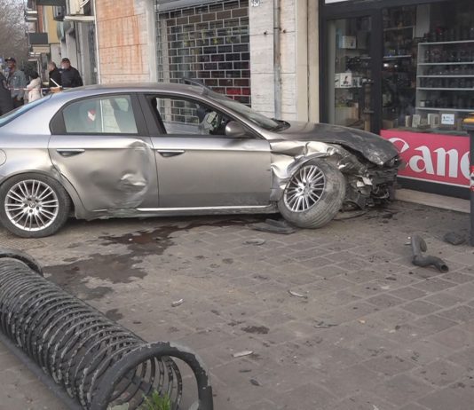 SCHIANTO ALLA CROCETTA, ARRESTATO IL CONDUCENTE: PATENTE MAI CONSEGUITA