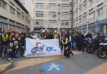 AL POLICLINICO, MOTOPINGUINO PORTA SORRISI E UOVA AI PICCOLI PAZIENTI