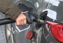 STANGATA ALLA POMPA, CON LA GUERRA PREZZI SU NEL 90% DEI DISTRIBUTORI