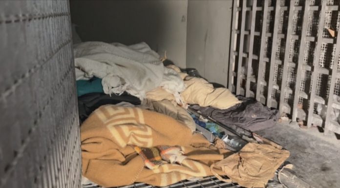 REALTA’ SOMMERSA, CENTINAIA LE PERSONE CHE VIVONO IN STRADA