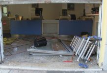 SPACCATA A SPILAMBERTO: AUTO USATA COME ARIETE PER ASSALTARE L’UFFICIO POSTALE