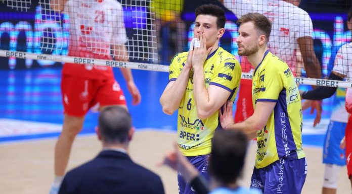 MODENA VOLLEY, RIMONTA EPICA CON PIACENZA, I GIALLI VINCONO GARA 1