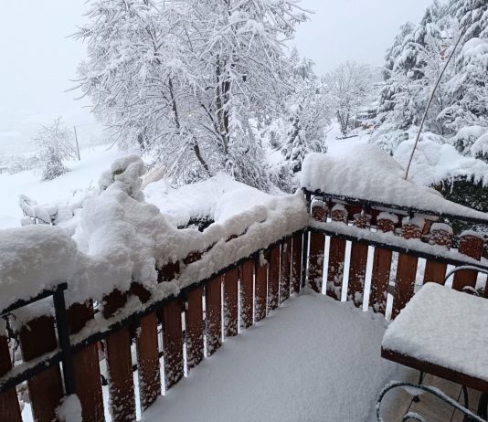 NEVE A FINE MARZO, L’APPENNINO MODENESE TORNA AD IMBIANCARSI