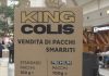 KING COLIS, IL FENOMENO DEI PACCHI SPERDUTI CHE DIVENTANO AFFARE
