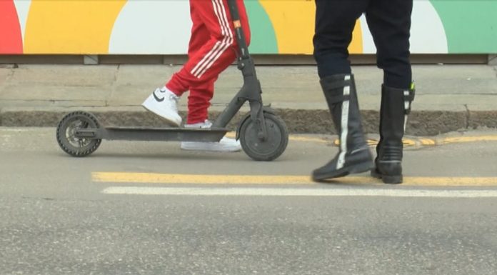 MONOPATTINI, CONTROLLI INTENSIFICATI: IN 67 SORPRESI SENZA CASCO