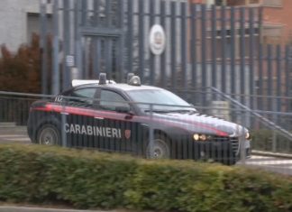 PAURA A SERRAMAZZONI, IRROMPE IN CASA DI UNA COPPIA DI ANZIANI E LI AGGREDISCE