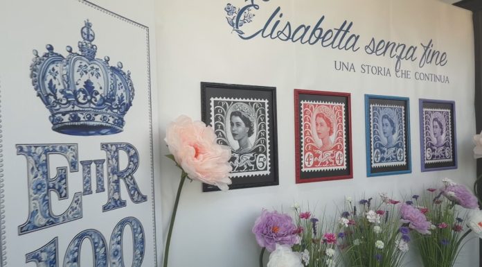 REGINA ELISABETTA II, UN OMAGGIO TRA PORCELLANE E COLLEZIONISMO