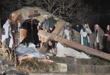 VIA CRUCIS VIVENTE, A FRASSINORO OLTRE 4000 FEDELI PER LA CELEBRAZIONE